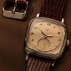 AV86 | 1954 Amalfi Mechaniczny zegarek w srebrnym kolorze z kremową tarcz