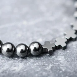 Bransoletka z krzyżem z hematytu Sanatio
