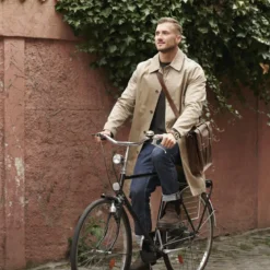 Brązowa skórzana aktówka vintage