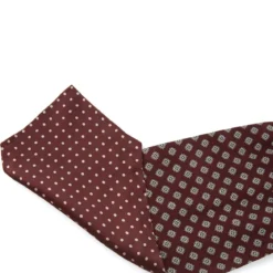 Burgundowy jedwabny musznik w kropki i geometryczne wzory