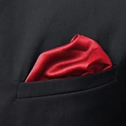 Błyszcząca czerwona prosta poszetka