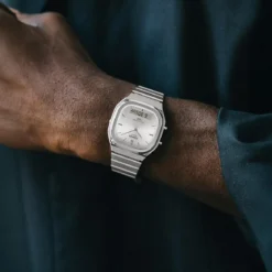 Casio Vintage AQ-240E-7AEF Srebrny zegarek analogowo-cyfrowy z kopertą z żywicy