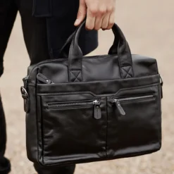 Czarna skórzana torba na laptopa Mark