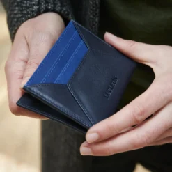 Czarno-niebieskie skórzane etui na karty RFID Loren