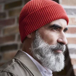 Czerwona lekka beanie z bawełny organicznej Kevin Kite