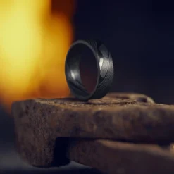 Fortis | 7 mm czarna obrączka dworska ze stali damasceńskiej