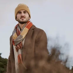 Hiems | Bursztynowo-pomarańczowa czapka beanie z wełny z recyklingu z mankietem
