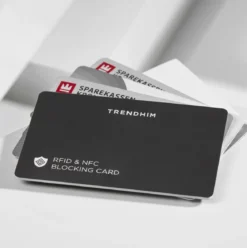 Karta blokująca RFID i NFC