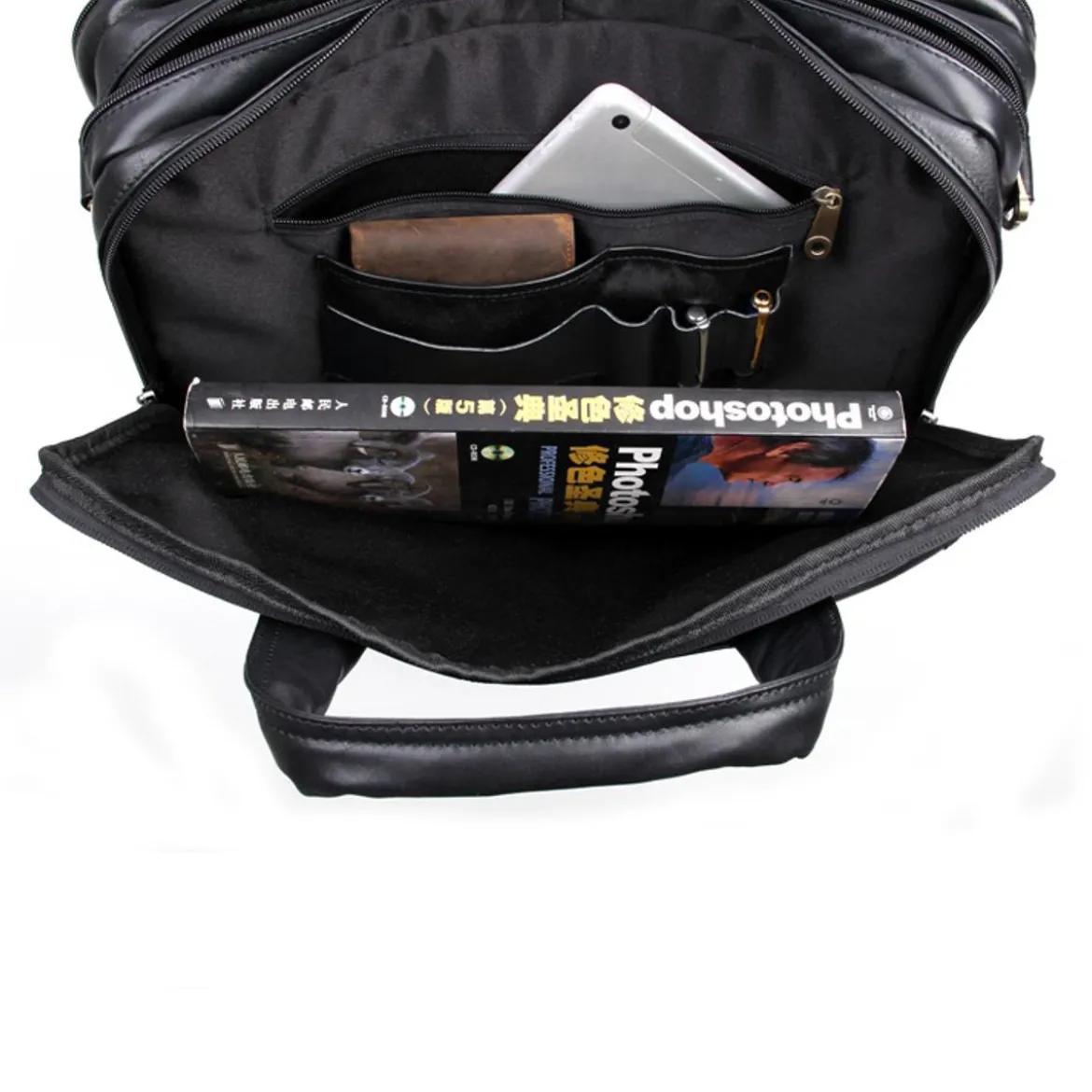 Kompaktowa aktówka z czarnej skóry