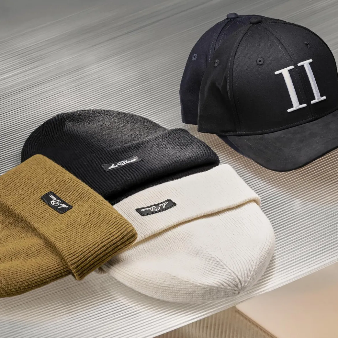 Les Deux | Jasnobrązowa czapka beanie Wayne z logo