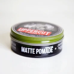 Matowa pomada o średnim utrwaleniu