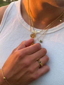 Mediterranean | 14K pozłacany sygnet z zieloną cyrkonią