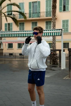 Momentum | Czarno-niebieskie sportowe okulary przeciwsłoneczne wraparound