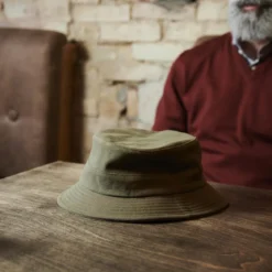 Oliwkowo-zielony kapelusz Bucket Hat Giotto Moda