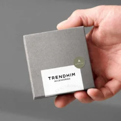Orisun | Srebrzysty naszyjnik ze stali nierdzewnej z okrągłą zawieszką z apatytem
