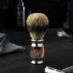 Pędzel do golenia Finest Badger z imitacji rogu