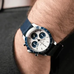 1960 Racing Chronograph | Stal chirurgiczna, granatowy i biały