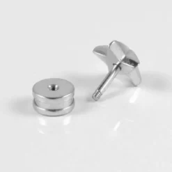Srebrny wkręt z gwiazdką 6 mm