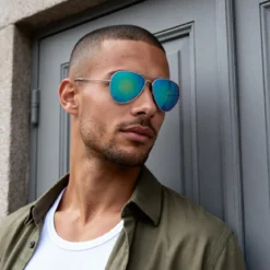 Srebrzysto-niebieskie polaryzacyjne okulary przeciwsłoneczne aviator