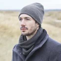 Szara czapka beanie z wełny merynosa Franke Montagna