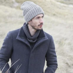 Szara masywna dzianinowa czapka beanie Fee Montagna