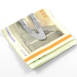 Zakrzywiony klips do banknotów