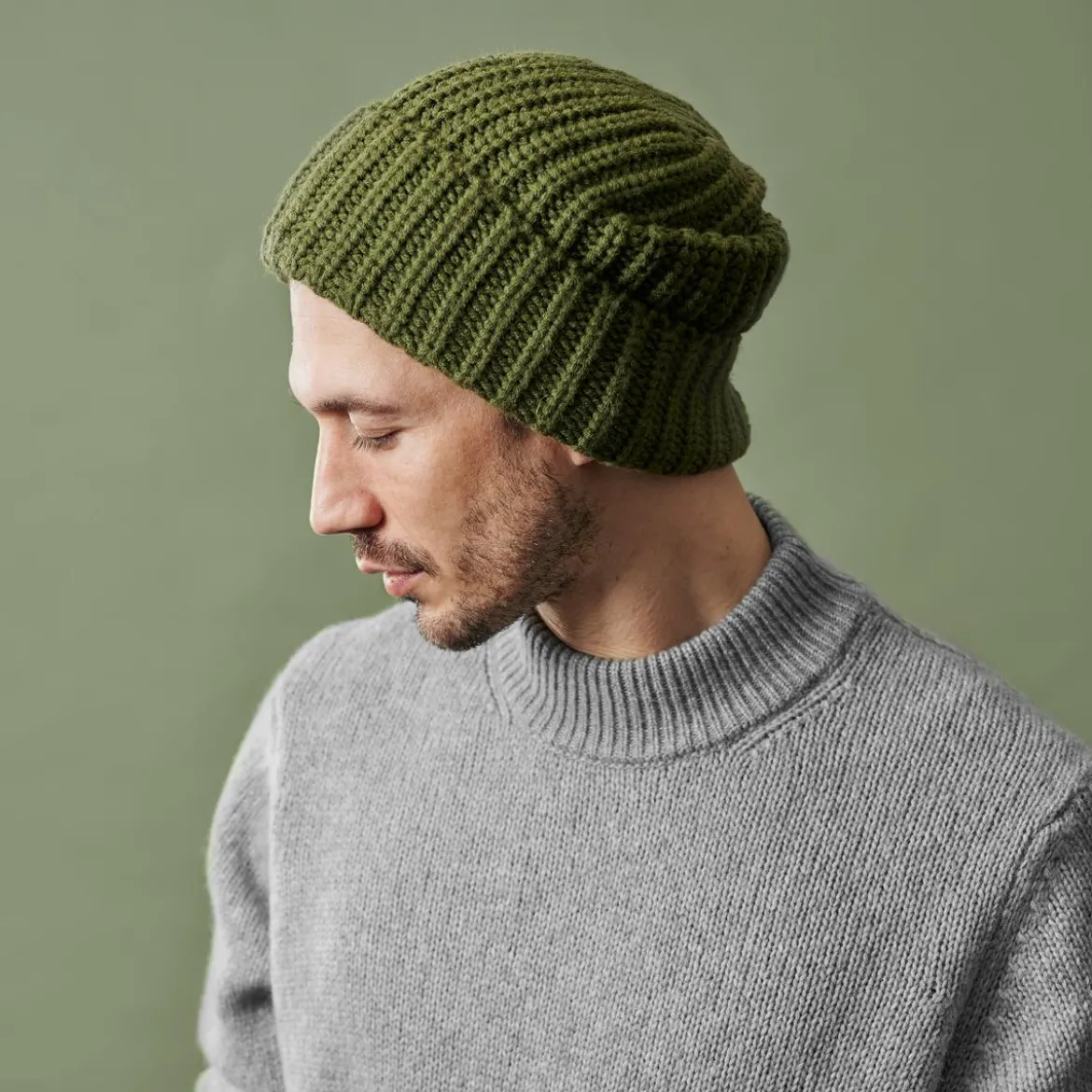 Zielono-oliwkowa masywna dzianinowa czapka beanie Fee Montagna